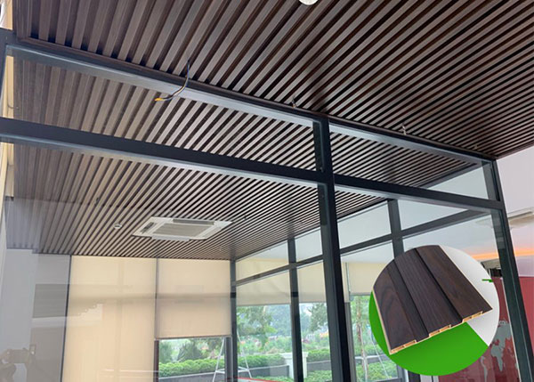 lam sóng ốp trần phòng khách