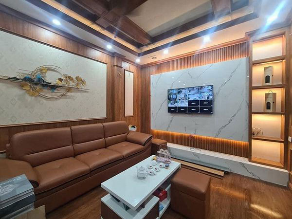 Mẹo cải tạo phòng khách bằng tấm nhựa ốp tường