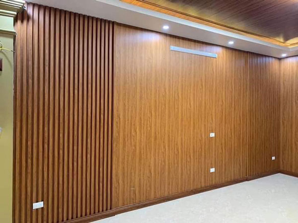Một số lưu ý khi thi công tấm ốp tường giả gỗ