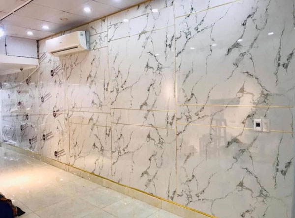 Nhược điểm tấm nhựa giả đá