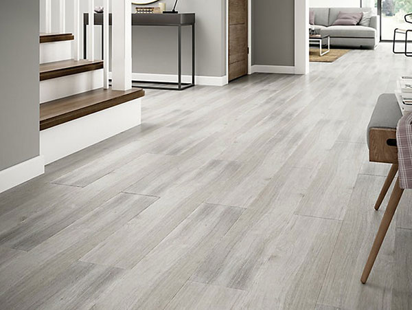 so sánh đặc điểm sàn nhựa và sàn gỗ công nghiệp