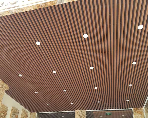 thi công trần nhựa pvc