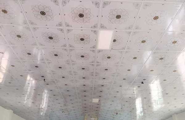 thi công trần nhựa thả cát hải
