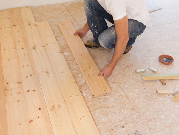 Nguyên nhân sàn nhựa bị mốc